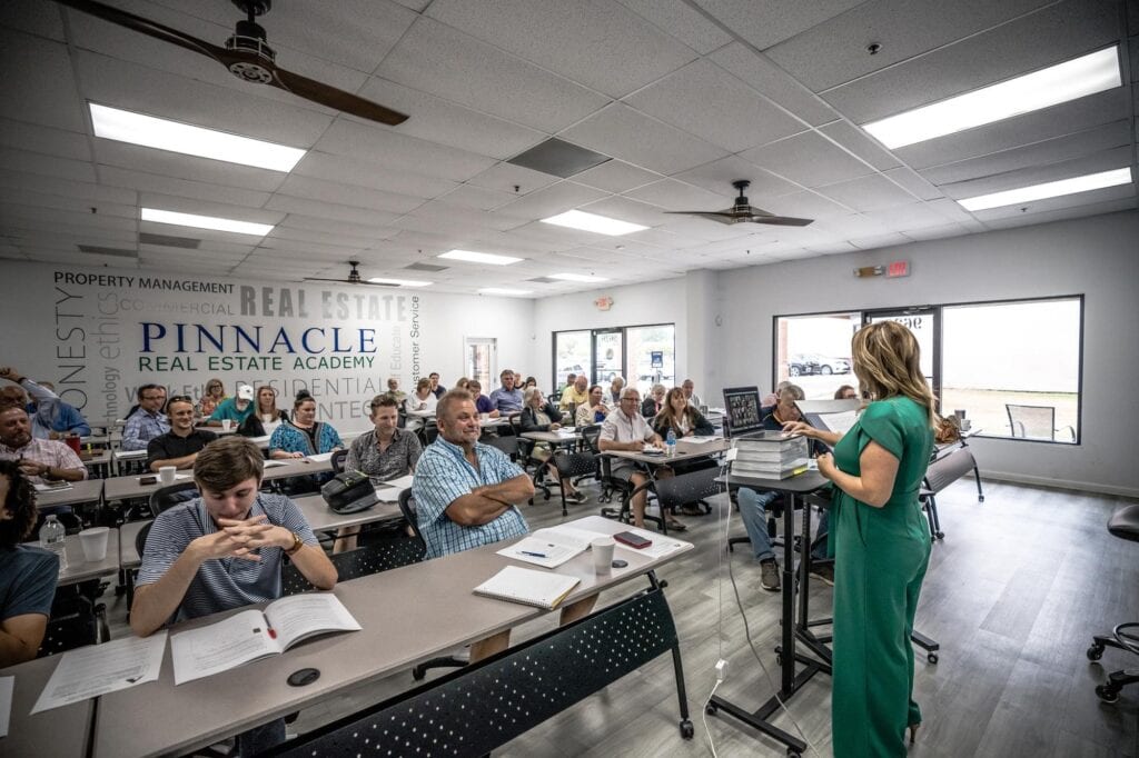 Jennifer Nicely Teaching A Class At Pinnacle Real Estate Academy
