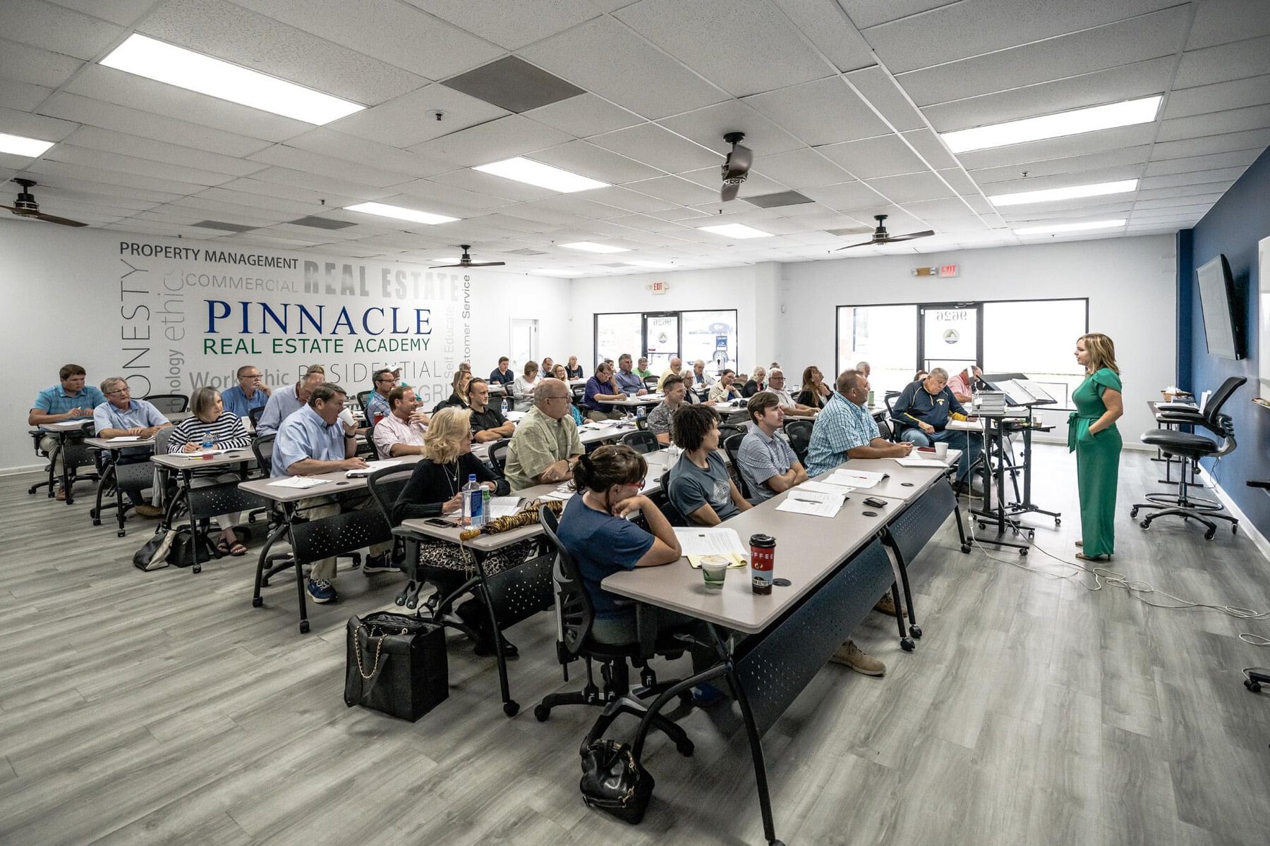 A class at Pinnacle Real Estate Academy